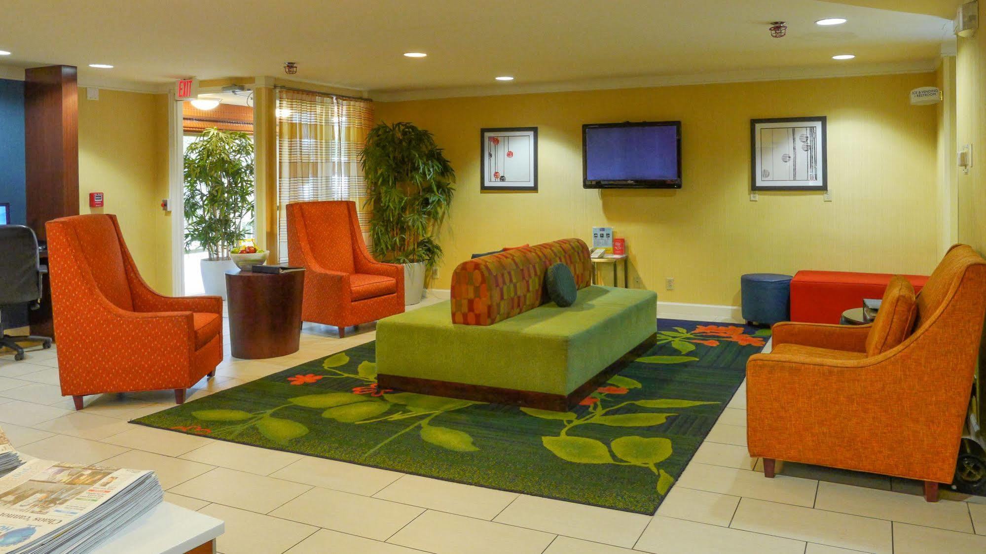 Quality Inn Fayetteville Near Fort Bragg Eksteriør billede